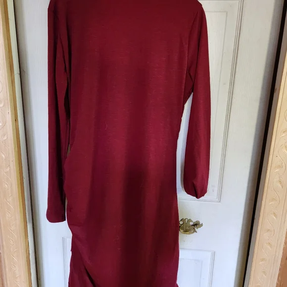 Chic Long Sleeve Red Dress - Picture 10 of 11